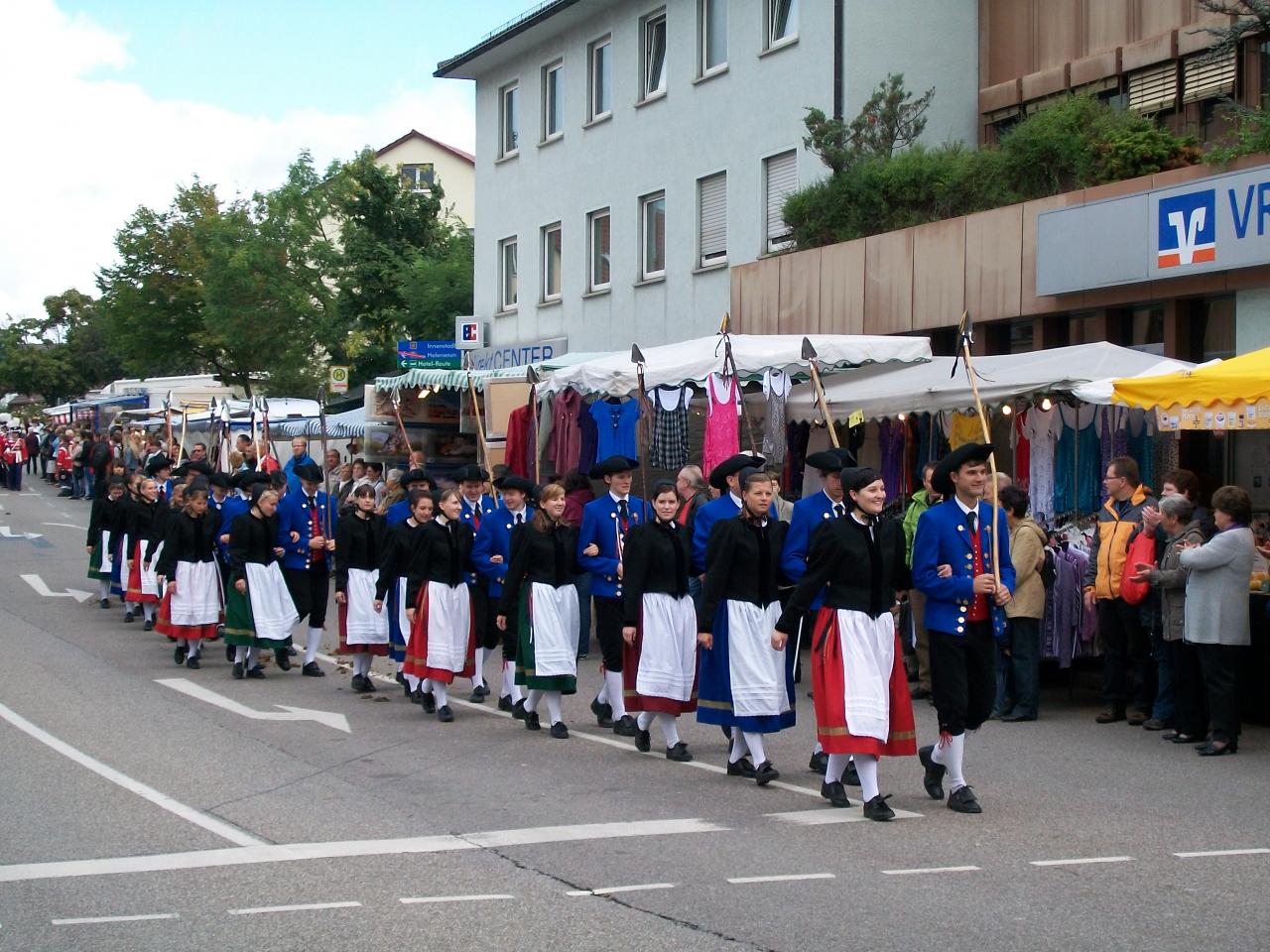 1-00_MKG 2010 020