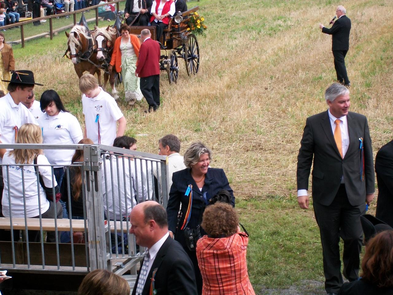 1-00_MKG 2010 047